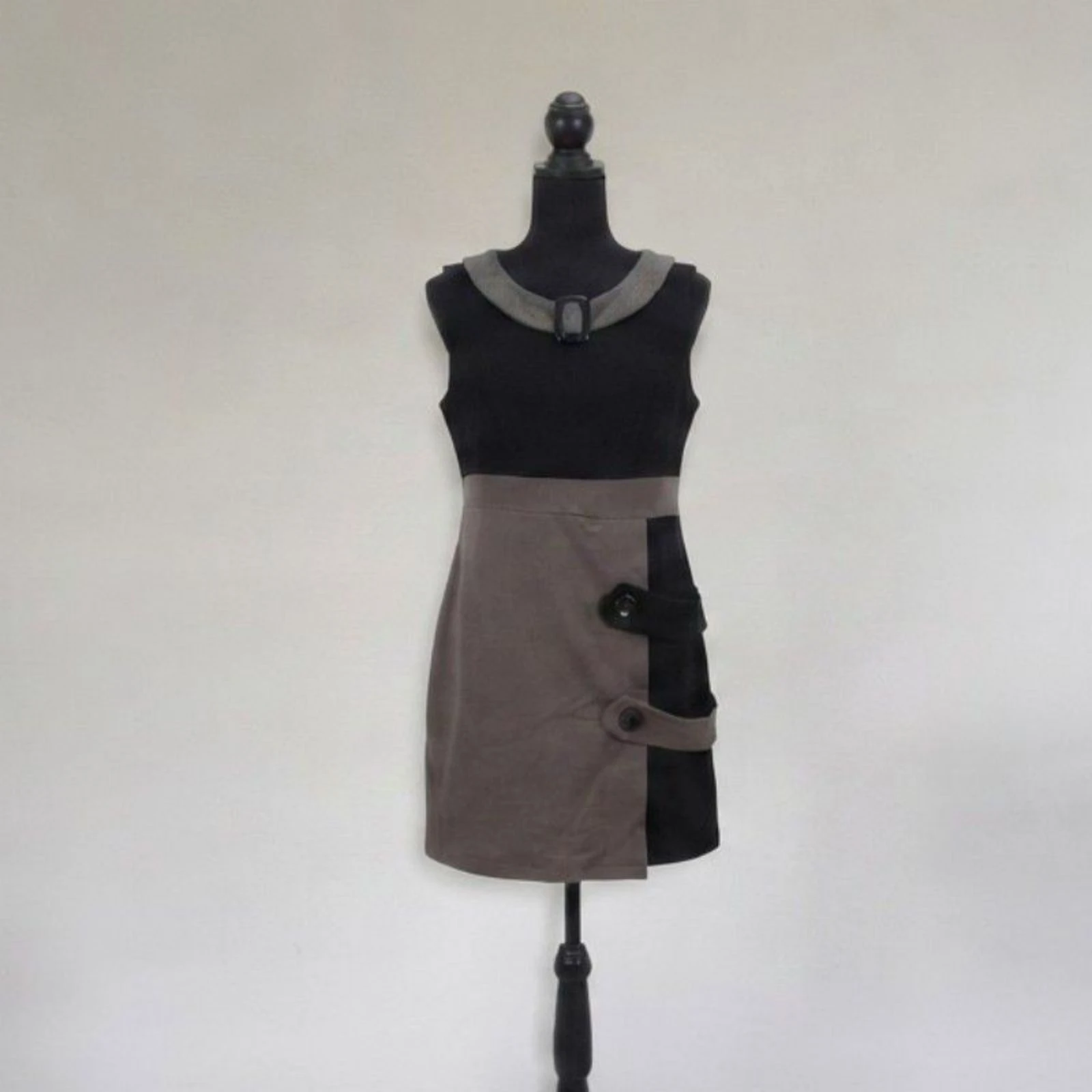 robe bicolore taille 36 très bon état
